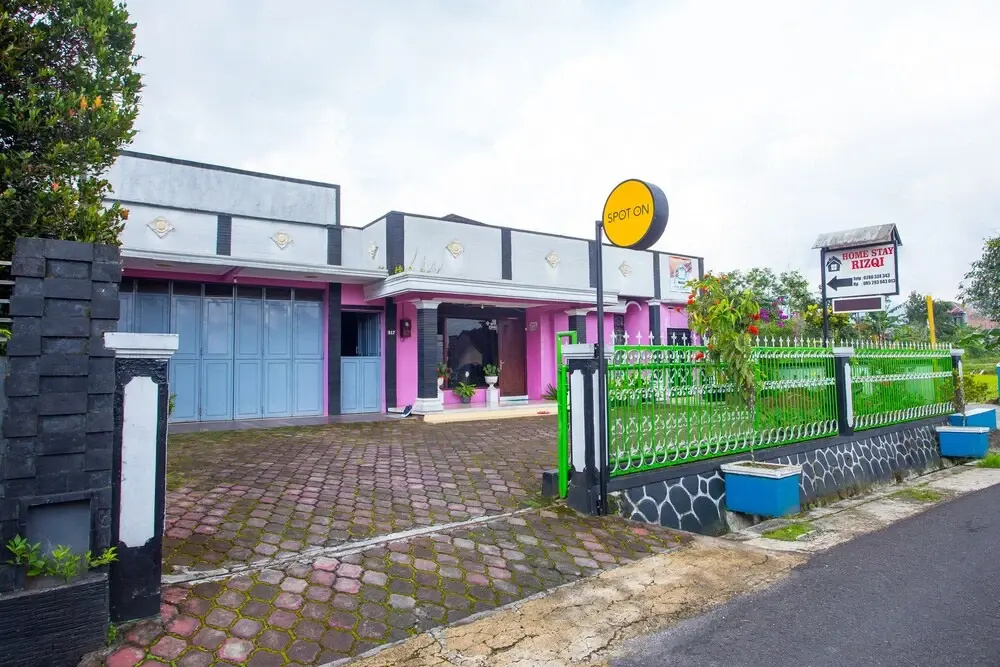 SPOT ON 2719 Homestay Rizqi Syariah