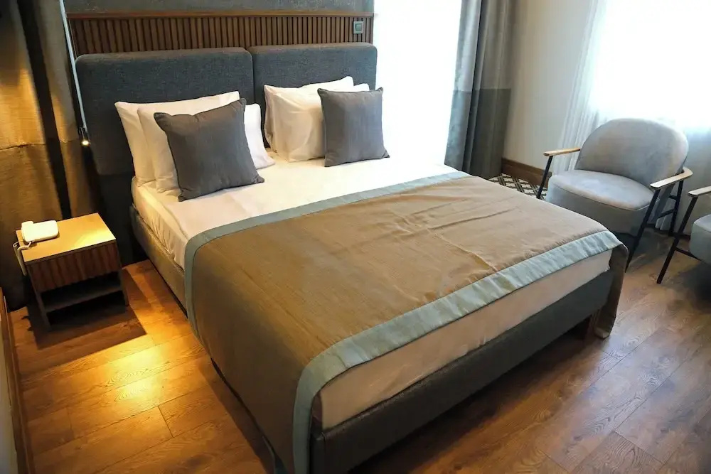 Superior Double room with balcony (full double bed)