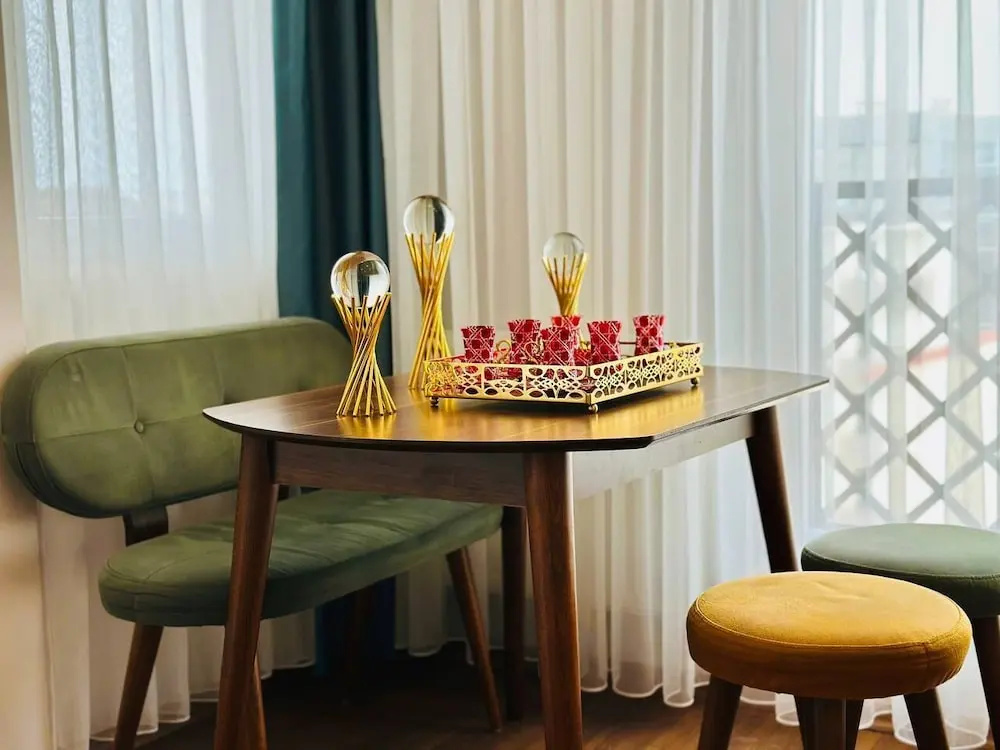 Economy Suite