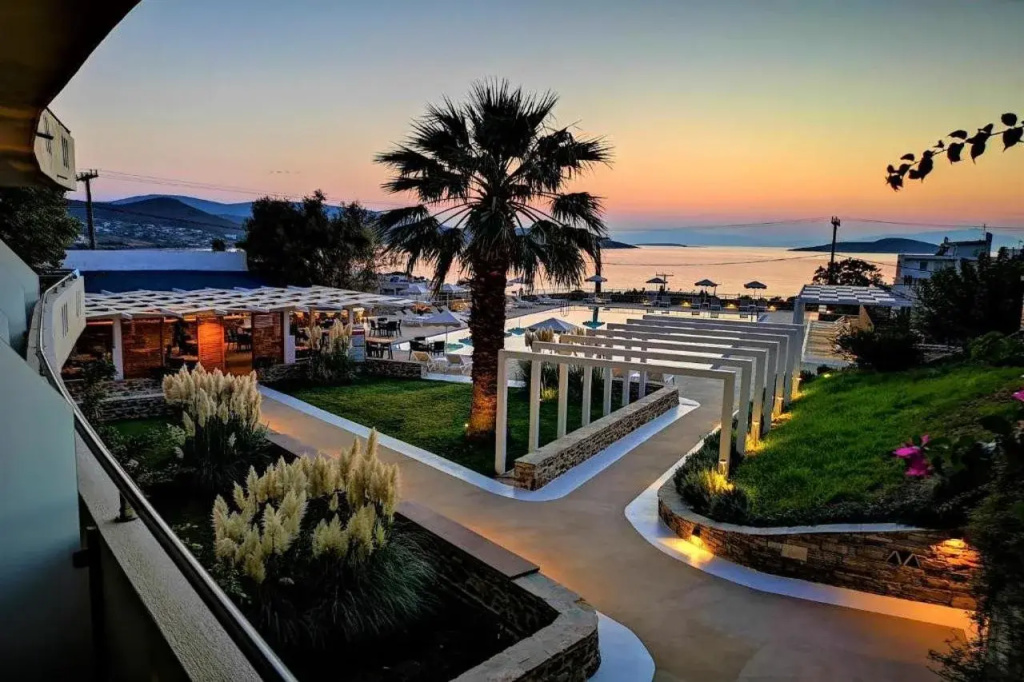 Beach & Waterfront