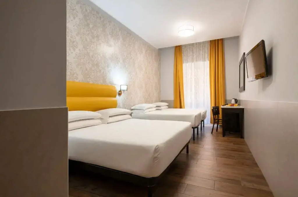 Standard Quadruple room