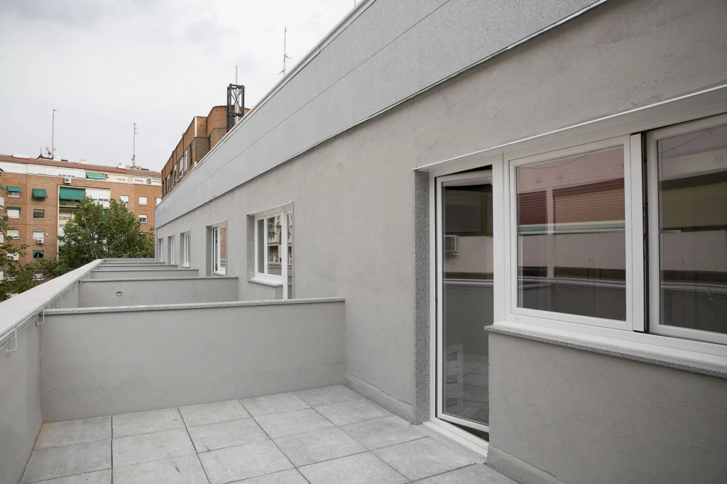 Balcony & Terrace