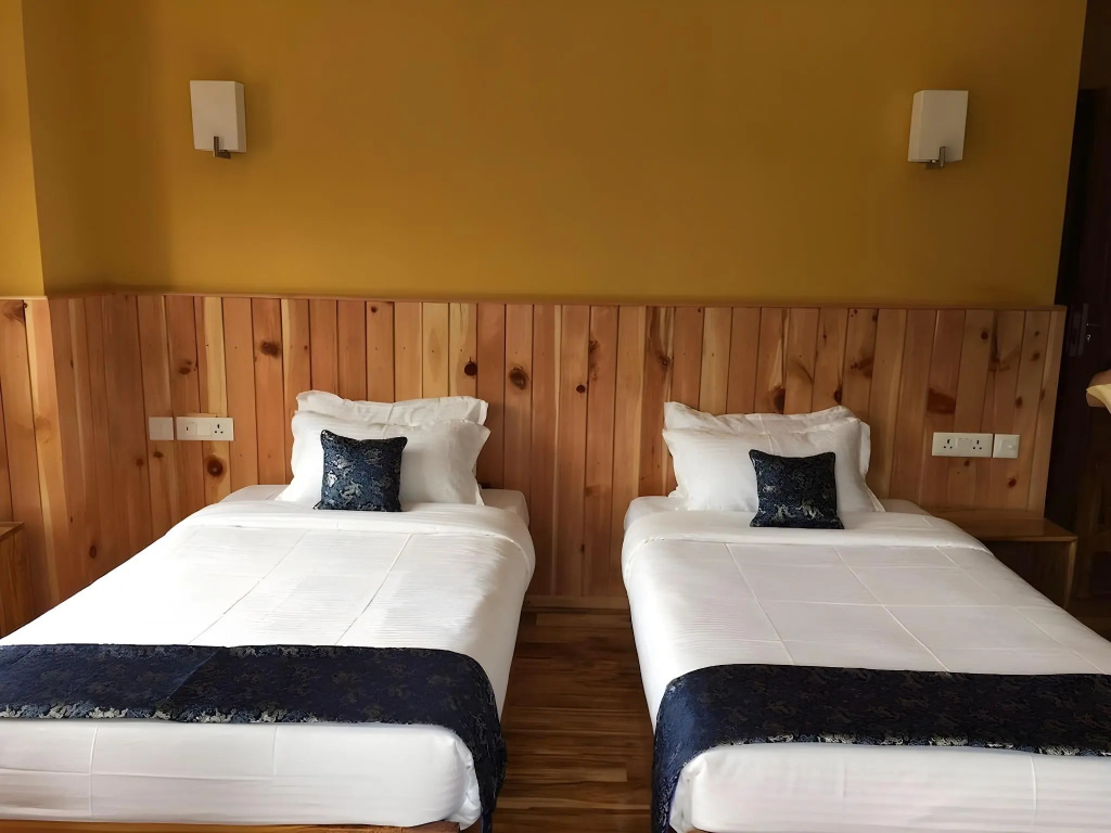 Hotel Khamsum — 3