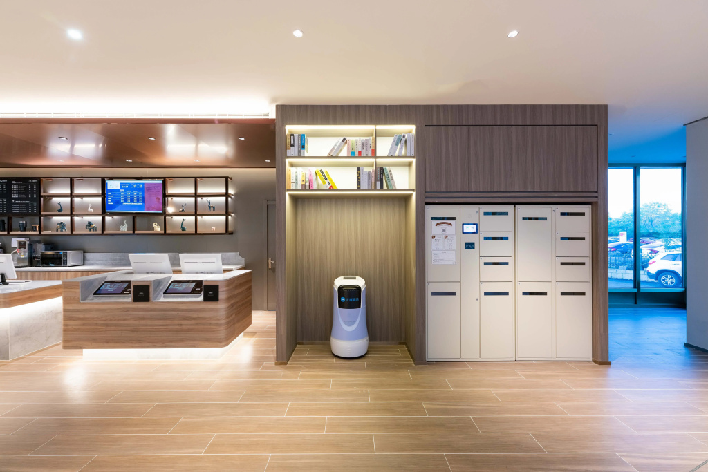 Lobby & Reception