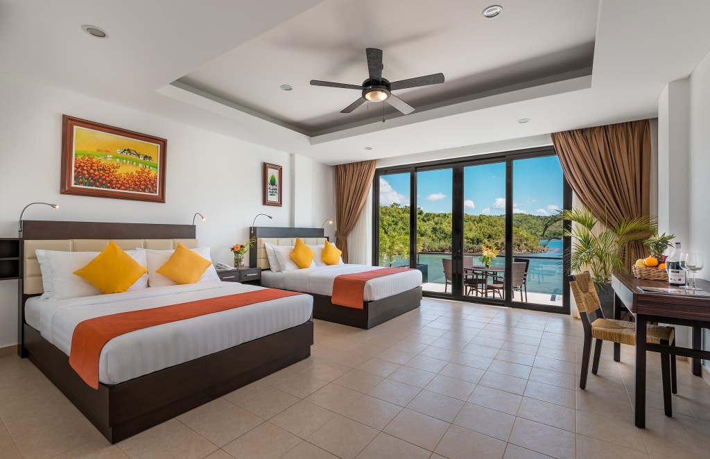 2 Bedrooms Villa