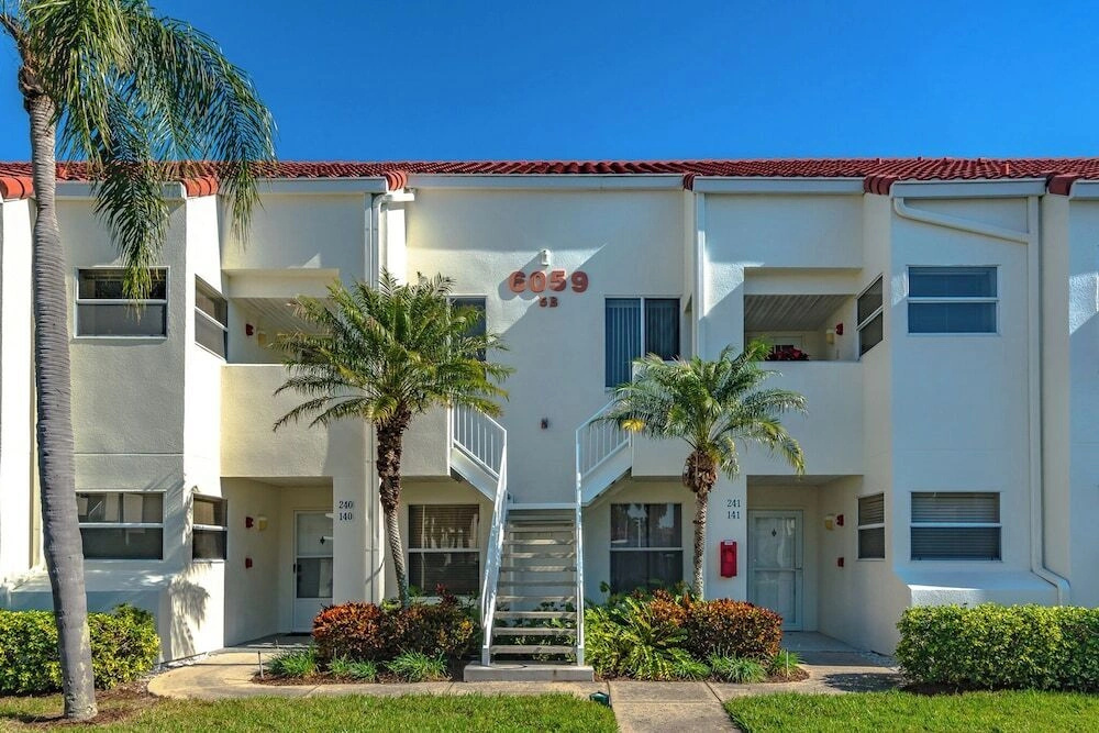 Vista Verde East 5-234