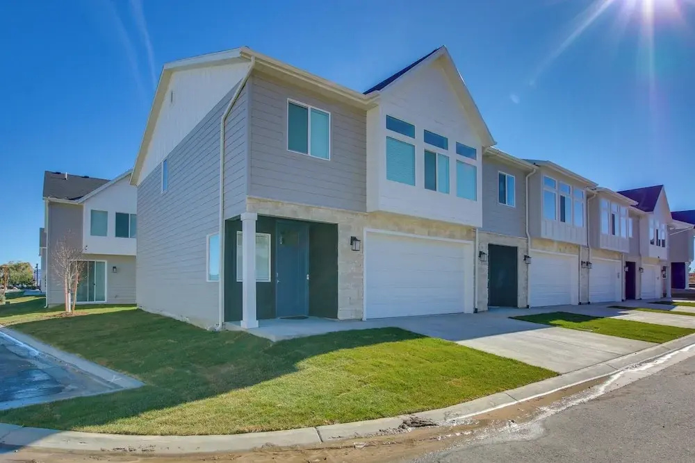 Garden City Townhome w/ Fireplace Near Bear Lake!