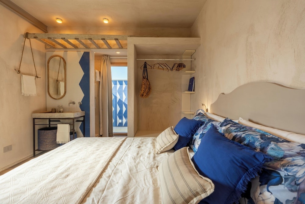 Blue Riad — 5