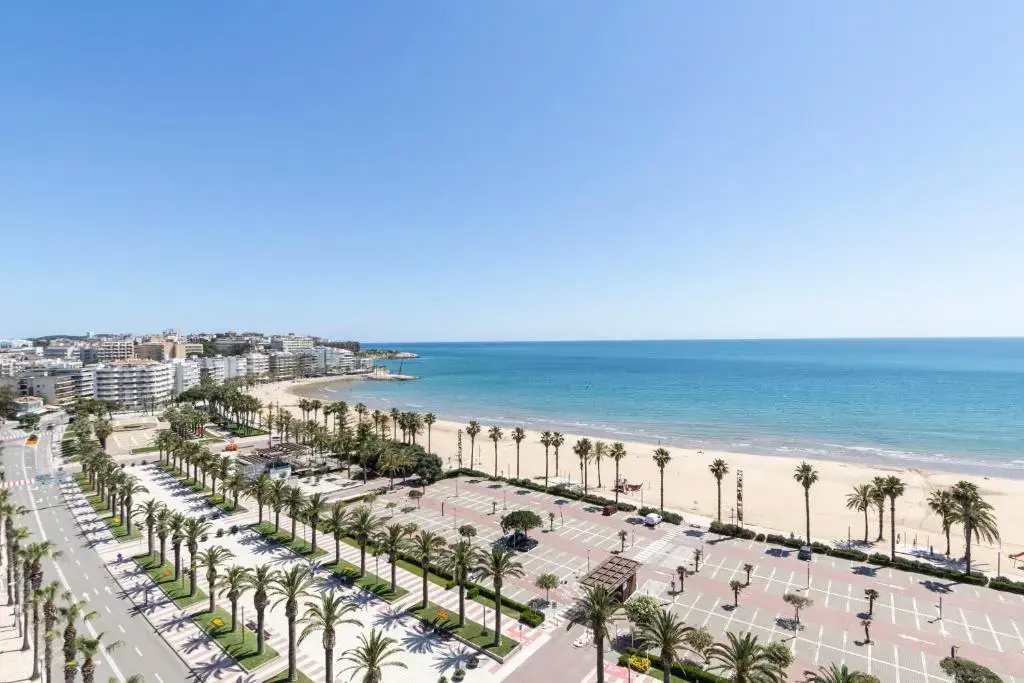 Beach & Waterfront