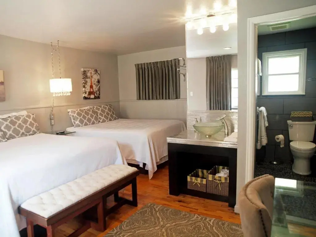 Standard Double room with garden view (full double bed)
