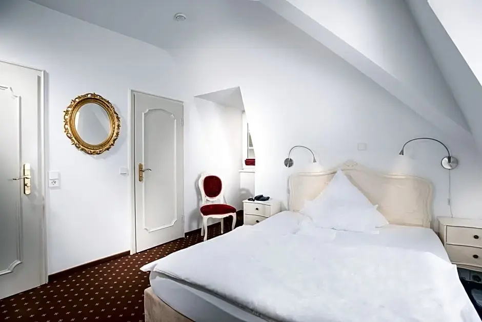 Hotel Einhorn - Chambres