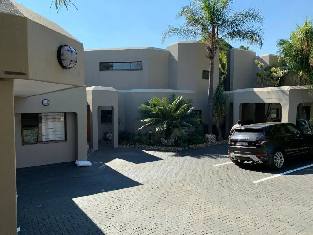 Отель The Palace Guesthouse & Garden Restaurant, фото 1