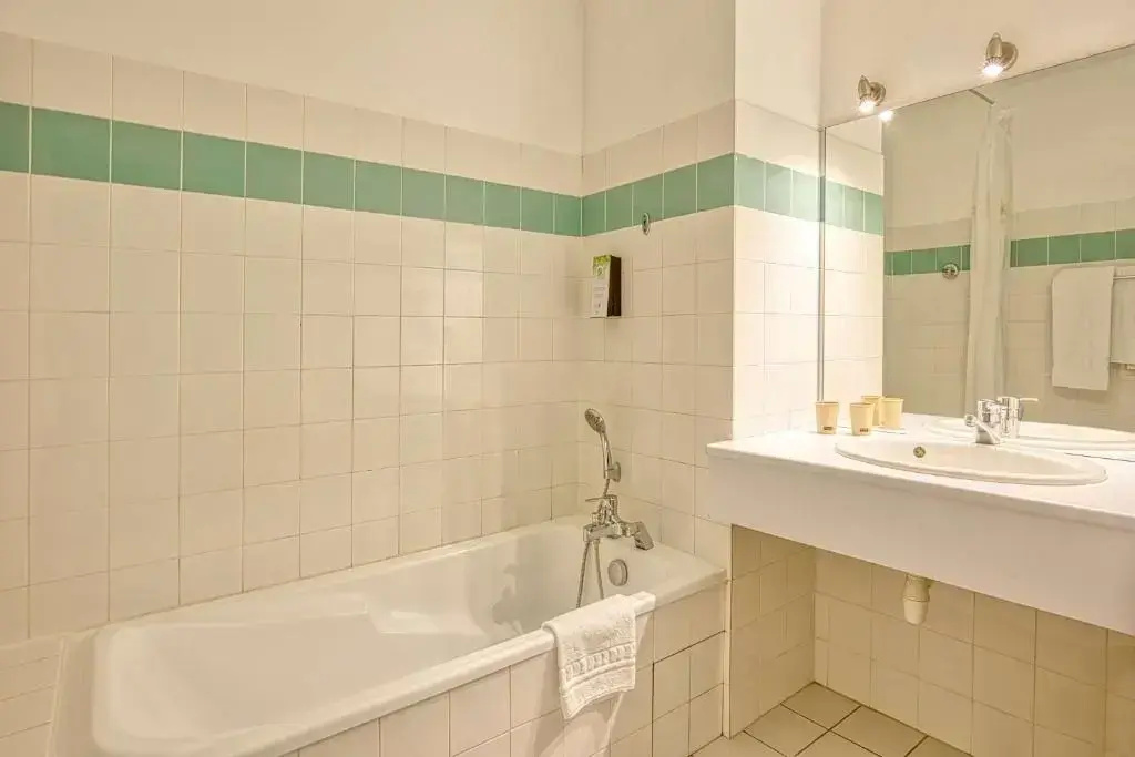 Les Hameaux De Lozere, Sure Hotel Collection by Best Western - Chambres