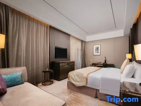 Executive Double Suite full double bed