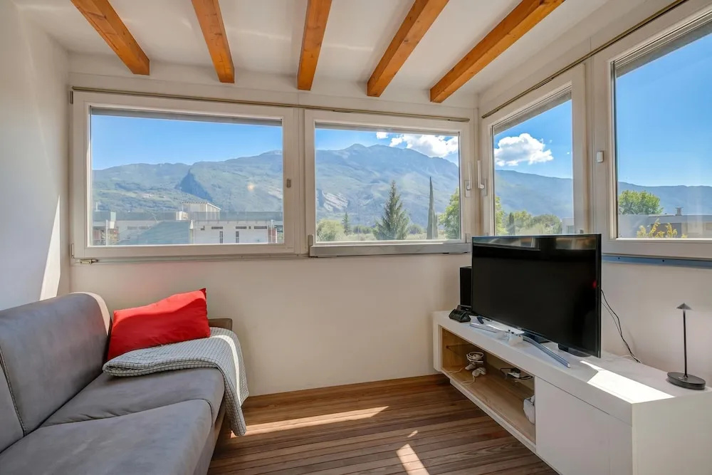 Family Apartment with lake view