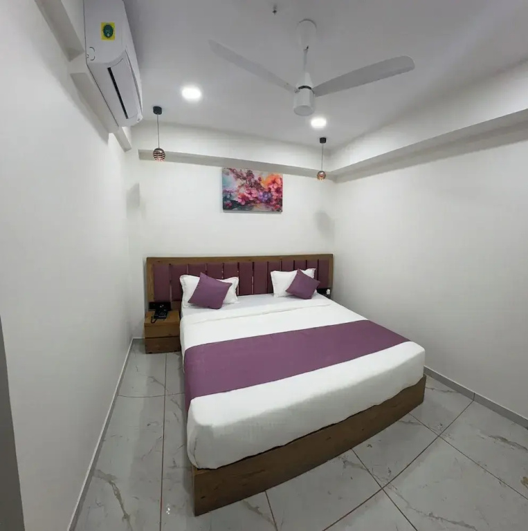 I Hotel