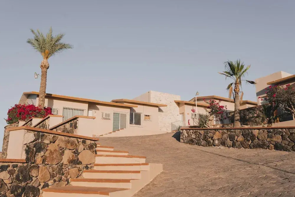 El Camino Hotel & Suites