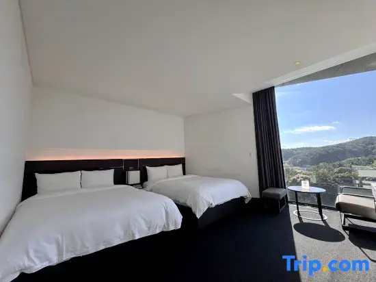 Premium Family room with mountain view