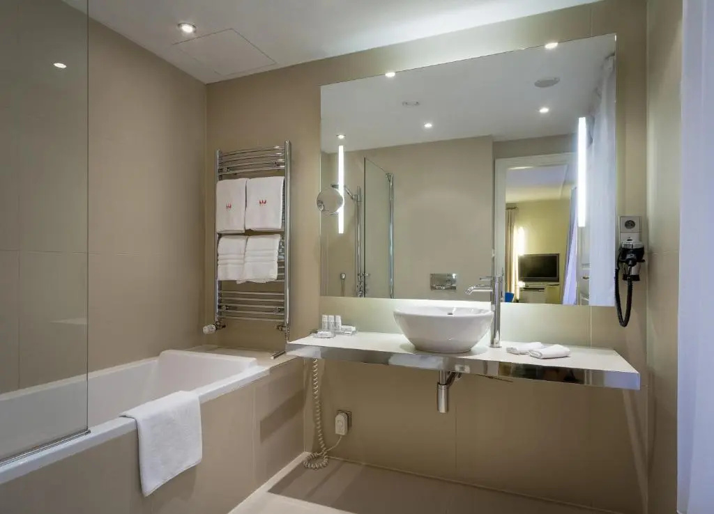 Superior Double room (full double bed)