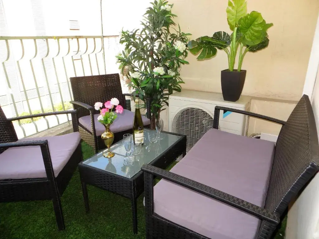 Balcony & Terrace