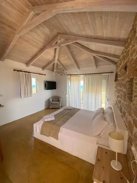 Deluxe Double room with sea view (full double bed)