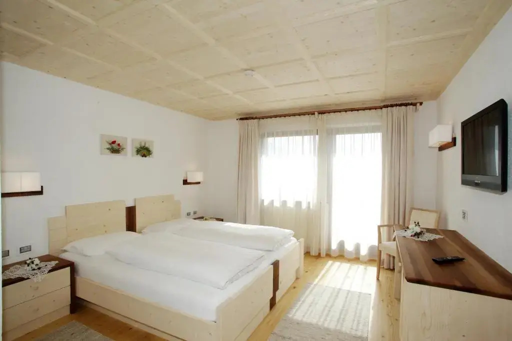Superior Double room (full double bed)