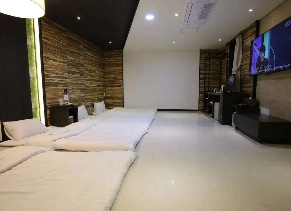 Elga Hotel - Chambres