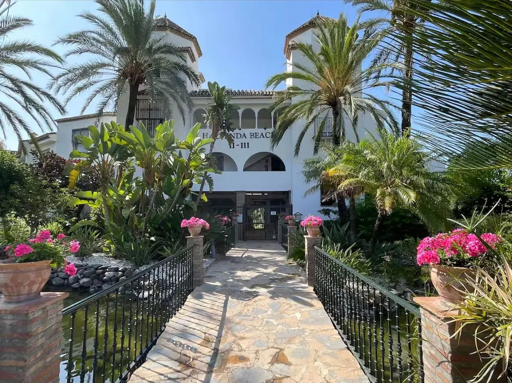 La Petite For t Seaview Flat in Marbella