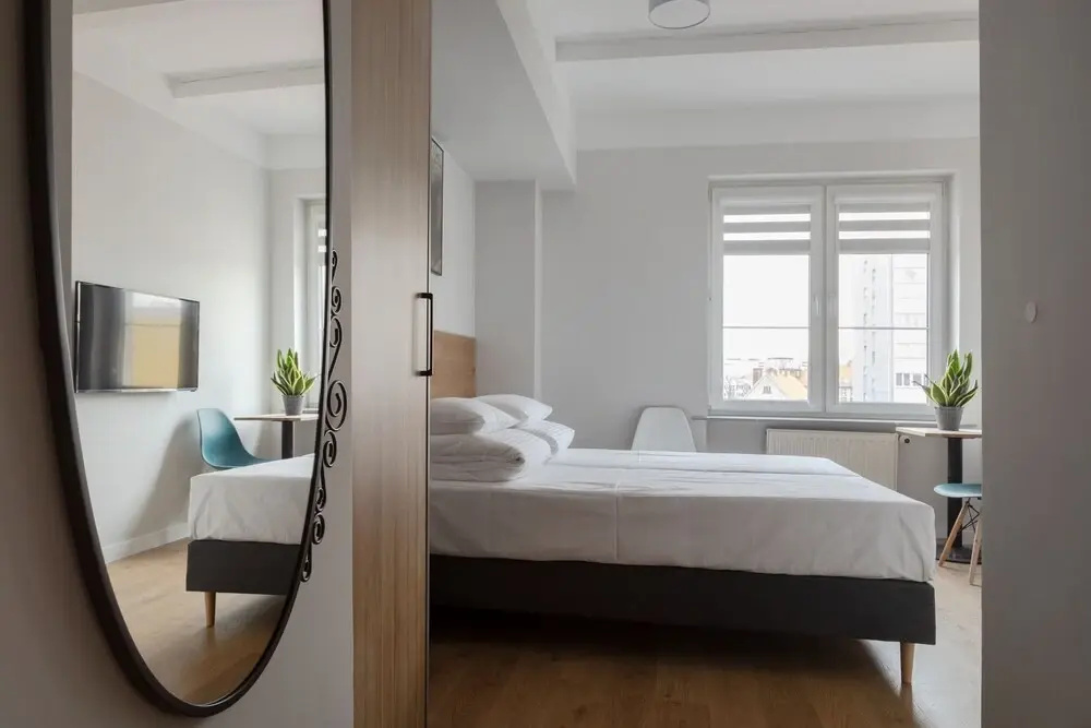 Economy room