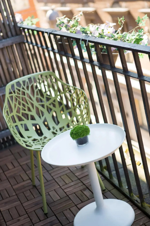 Balcony & Terrace