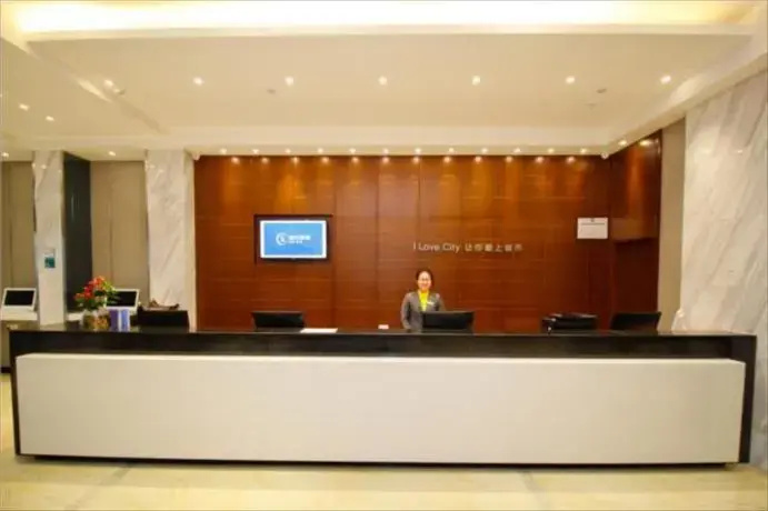 Lobby & Reception