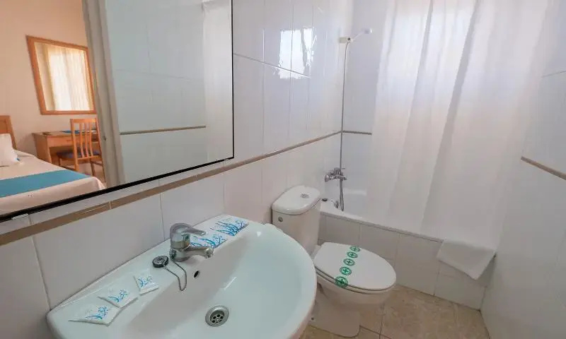 Hotel Checkin Pineda - Chambres