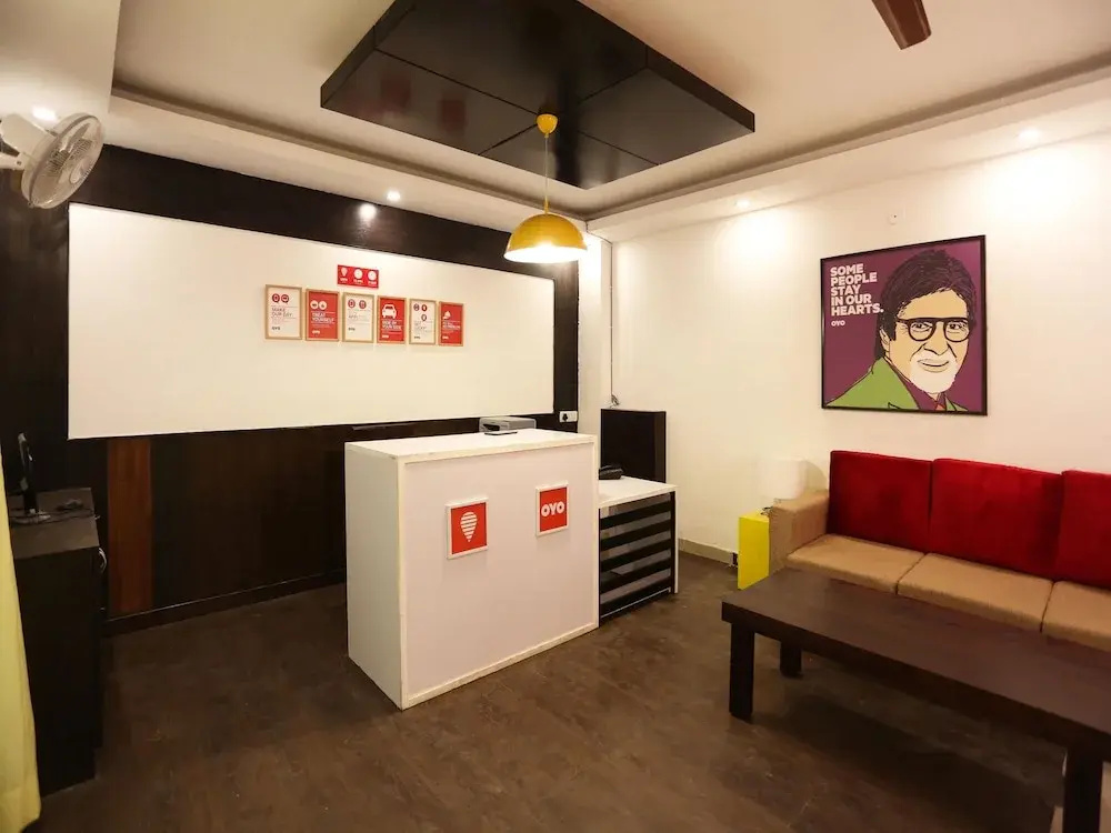 Lobby & Reception
