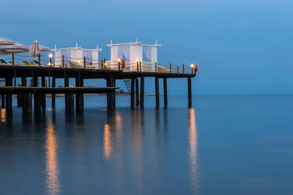 Beach & Waterfront