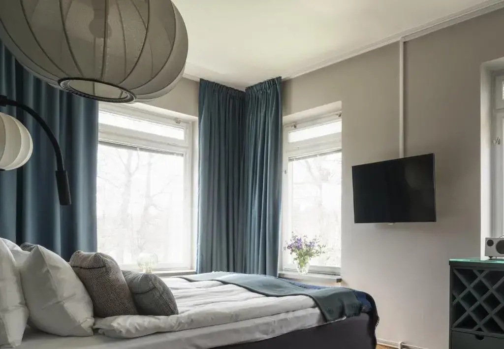 Superior Double room with garden view (full double bed)