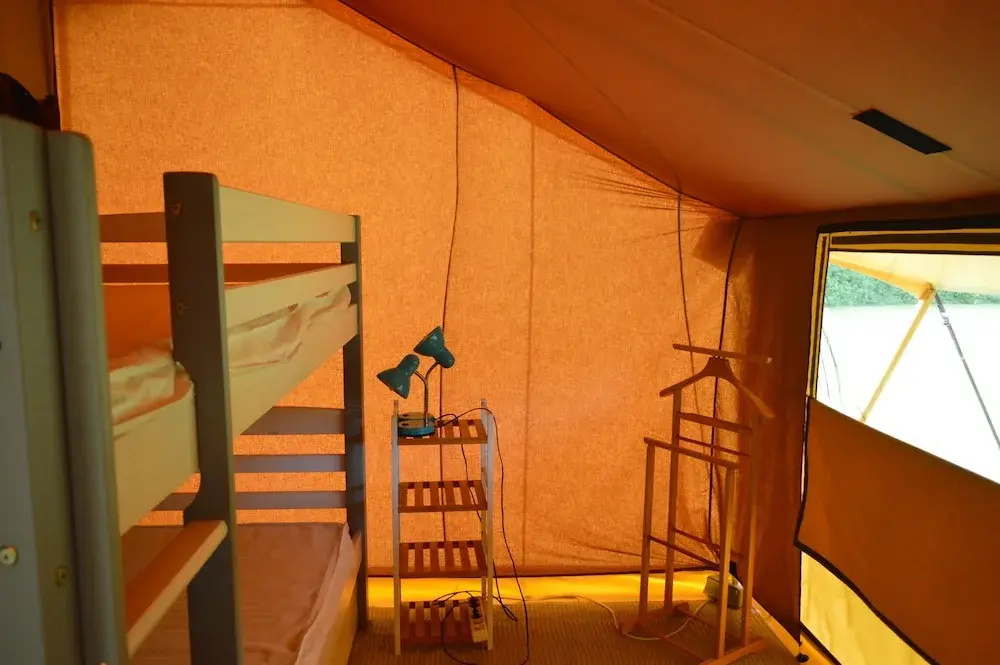 Afficher la photo 8 — Camping Le Petit Lion - Tente Safari