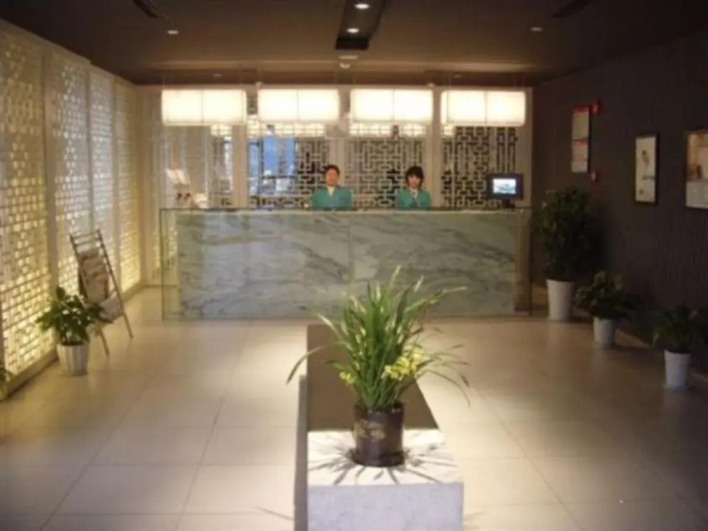 Lobby & Reception