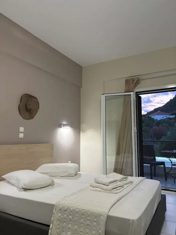 Superior Studio with balcony and with pool view