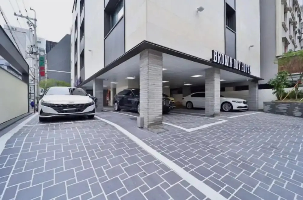 Brown Dot Hotel Yeongdo Daegyo