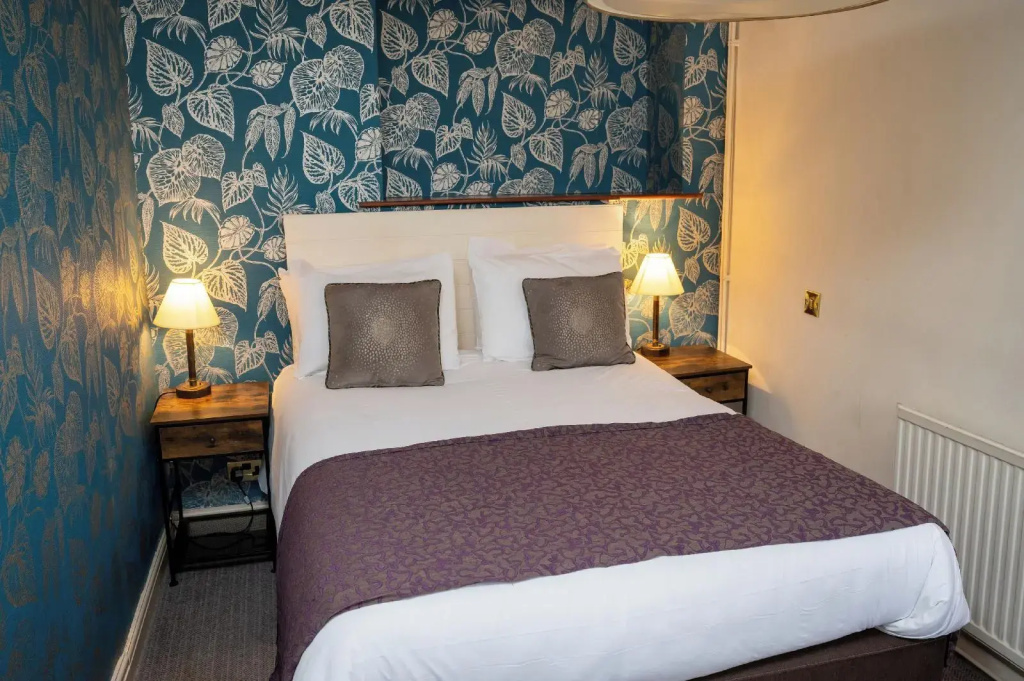 Cross Hands Hotel Old Sodbury by Greene King Inns - Général