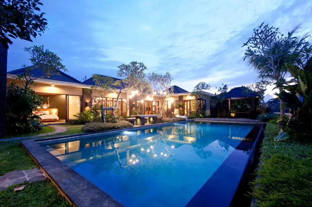 3 Bedrooms Villa