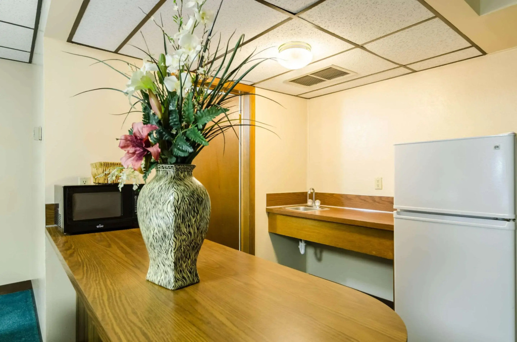 Quality Inn & Suites Salina West - фото 26
