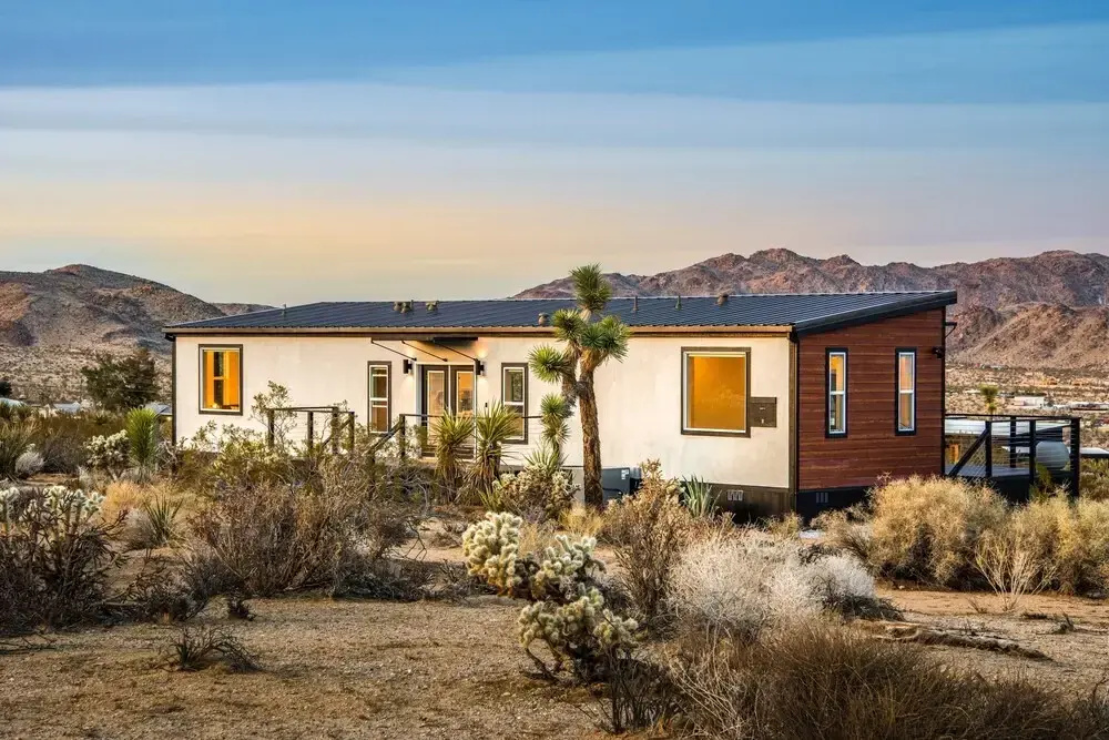 Sagebrush Bungalow - Modern Retreat W/hot Tub, Fire Pit And Bbq! 2 Bedroom Home by RedAwning