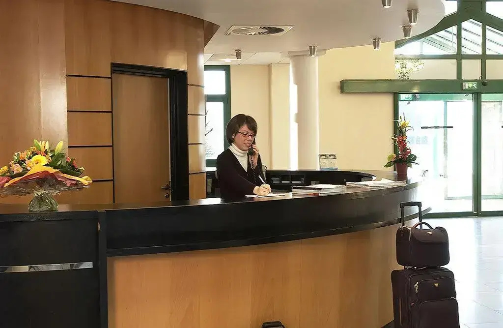 Hôtel Oceania Nantes Aéroport - Général