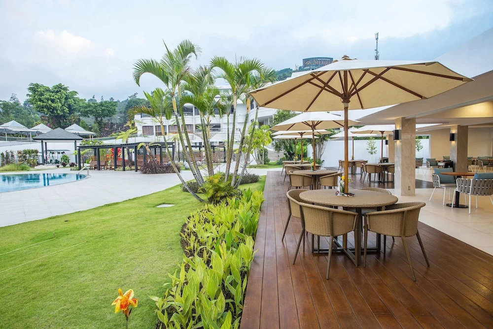 Beach & Waterfront