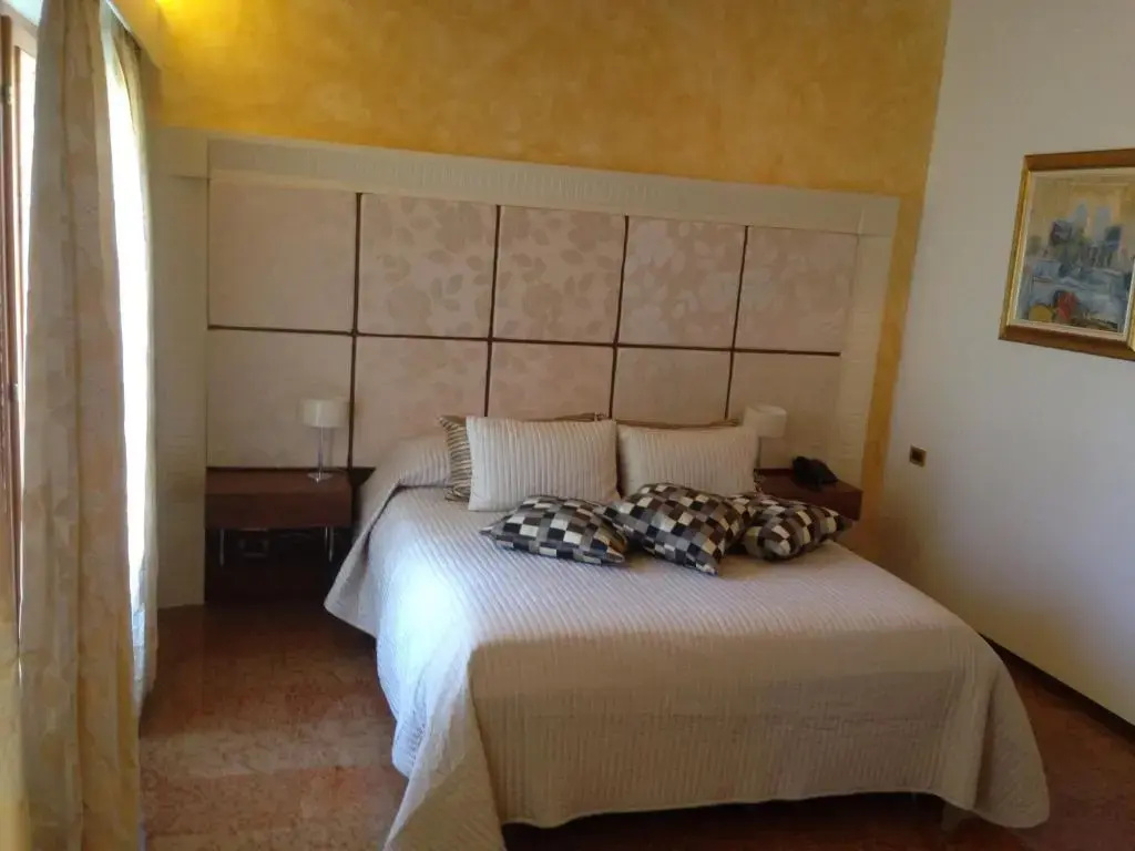 Superior Double room (full double bed)