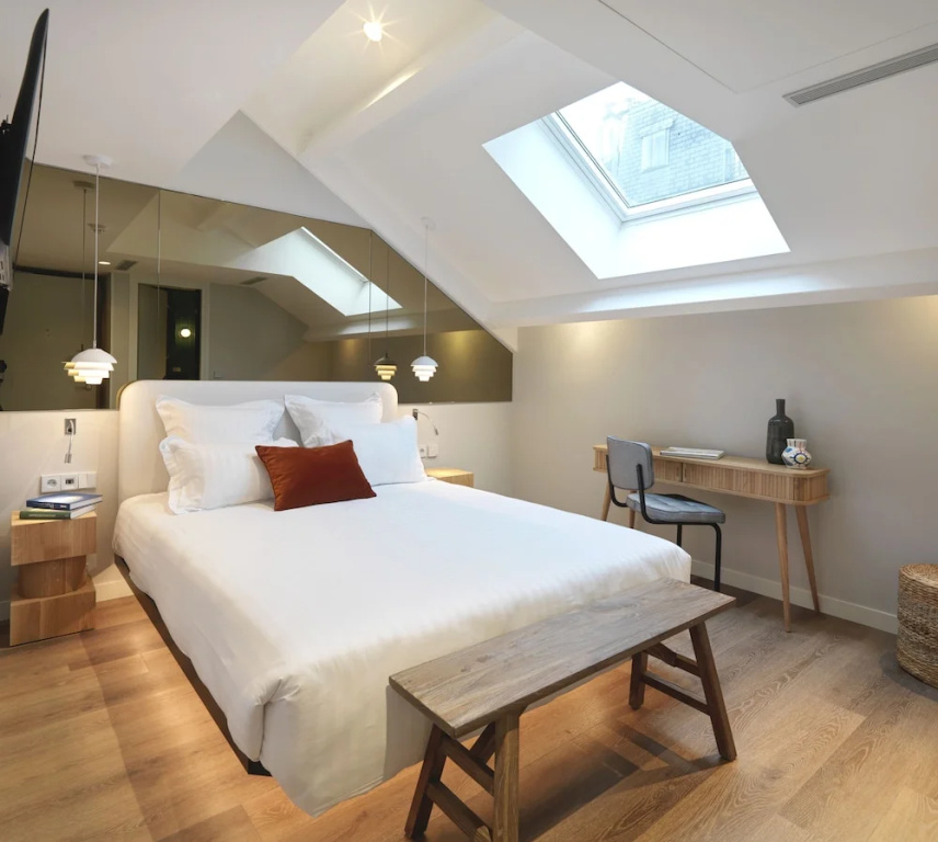 Superior Double room (full double bed)
