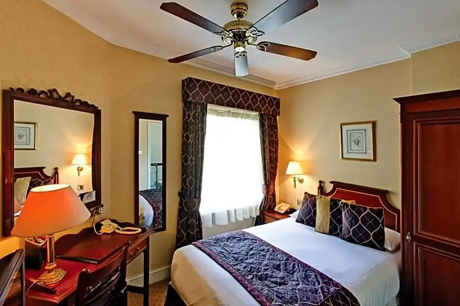 Grange Blooms Hotel - Chambres
