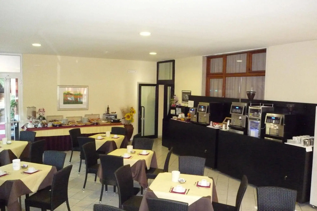 Hotel photo 11