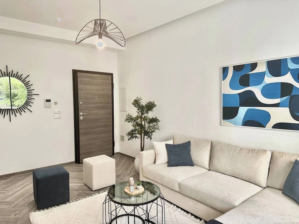 Topaz - Bright Apartment Lake 2